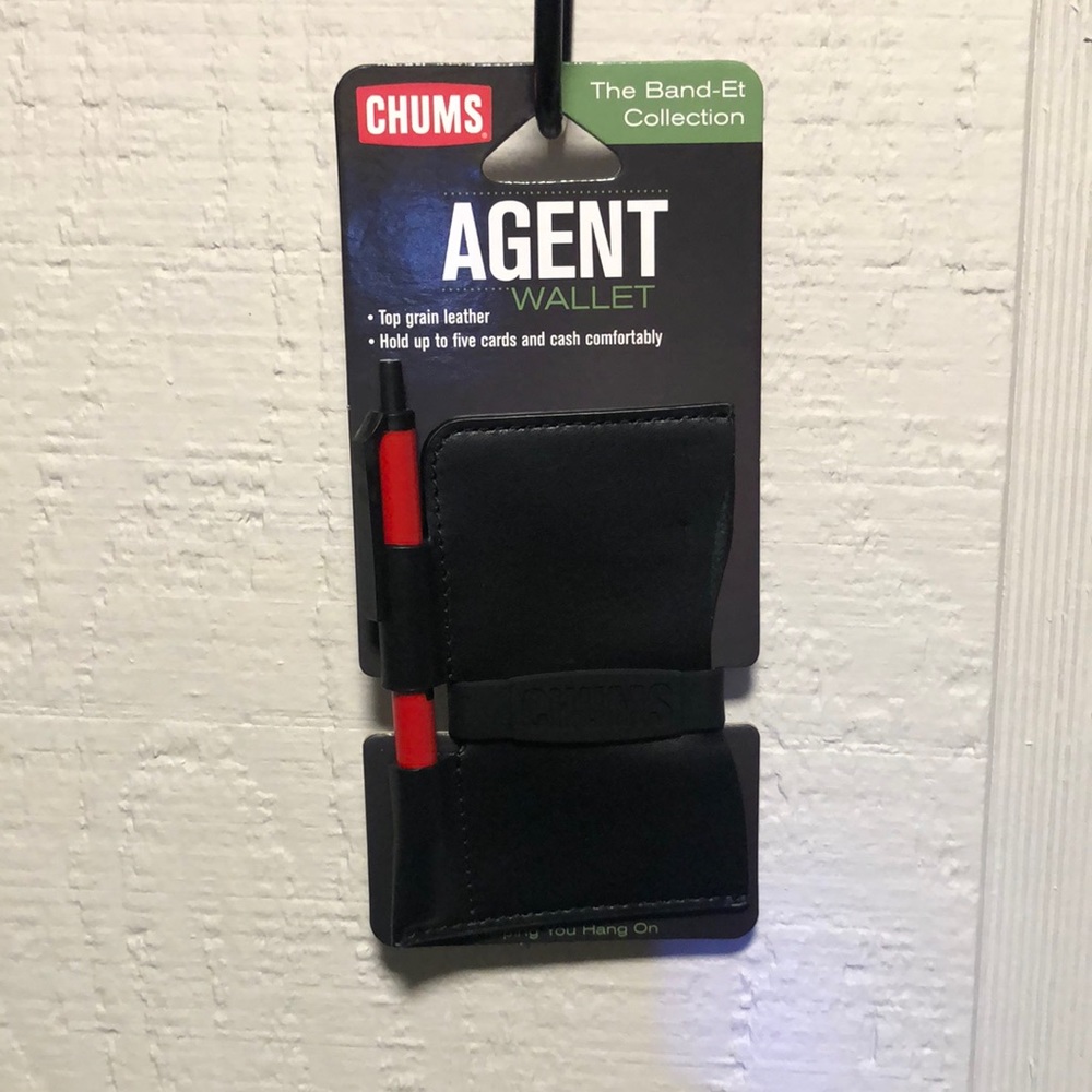 Chums Agent Wallet with Chums Pen